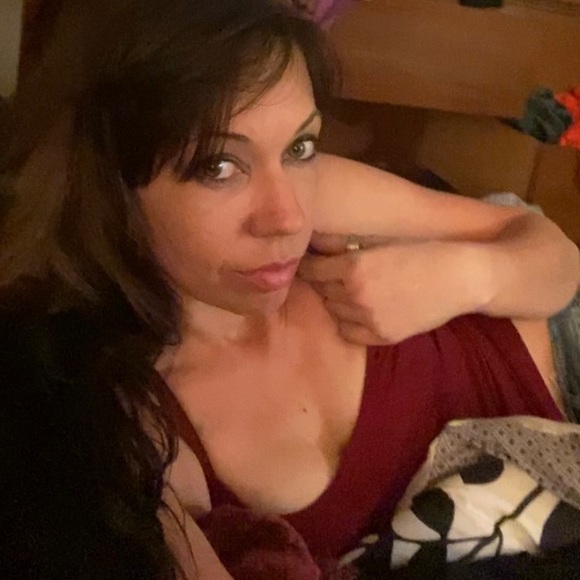 Meet your Posher, Trina - Picture 2 of 3